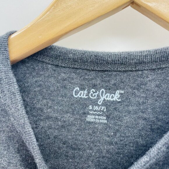 Cat & Jack Boys Small 6/7 Short Sleeve Rainbow Chest Striped T-Shirt in Gray 420 - Picture 5 of 6